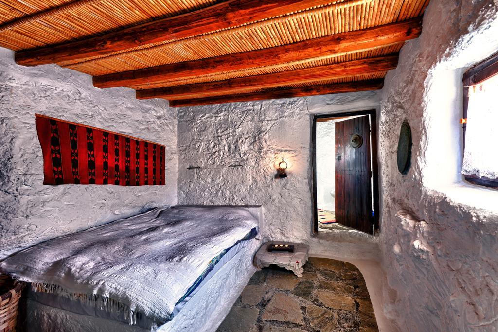 Aspros Potamos Aparthotel Makrýgialos Rom bilde