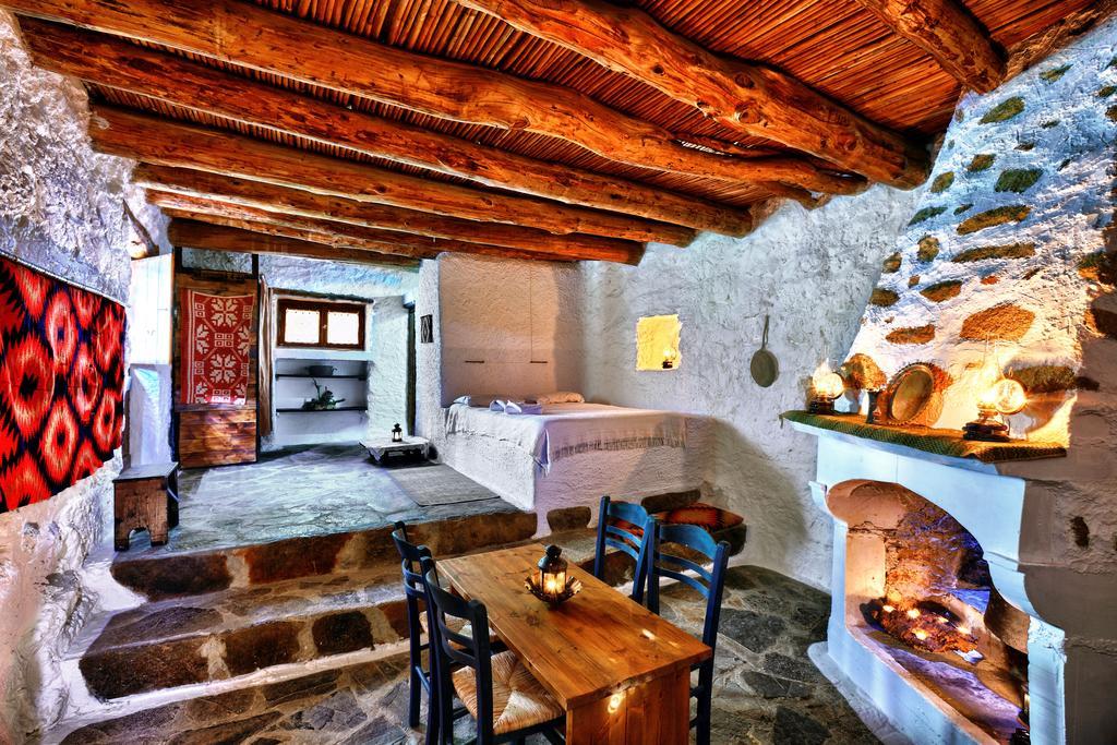 Aspros Potamos Aparthotel Makrýgialos Rom bilde