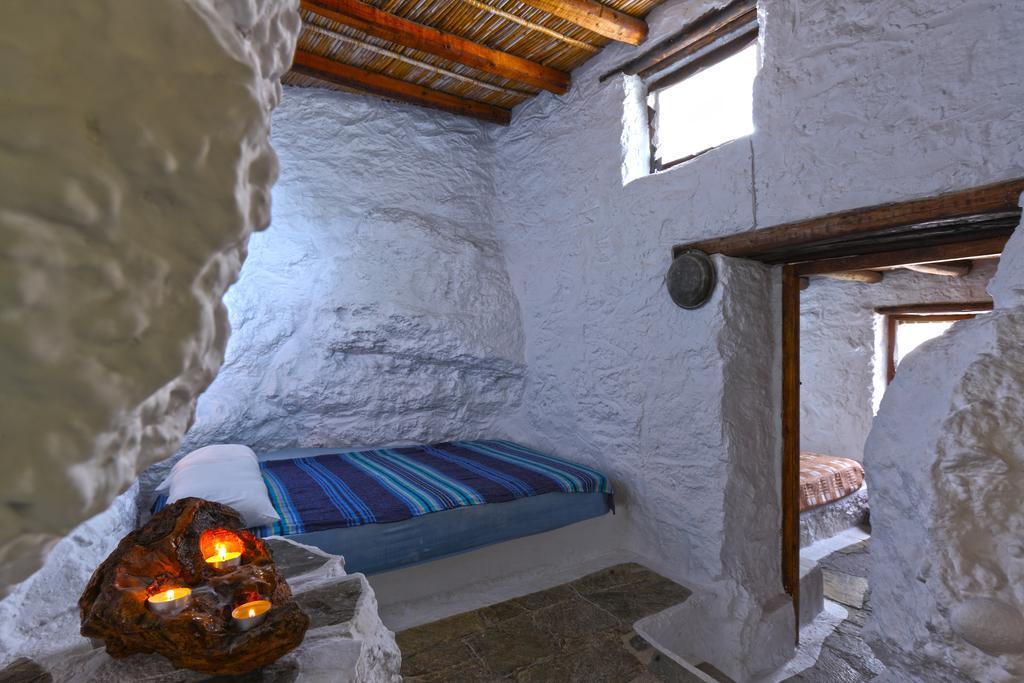 Aspros Potamos Aparthotel Makrýgialos Rom bilde