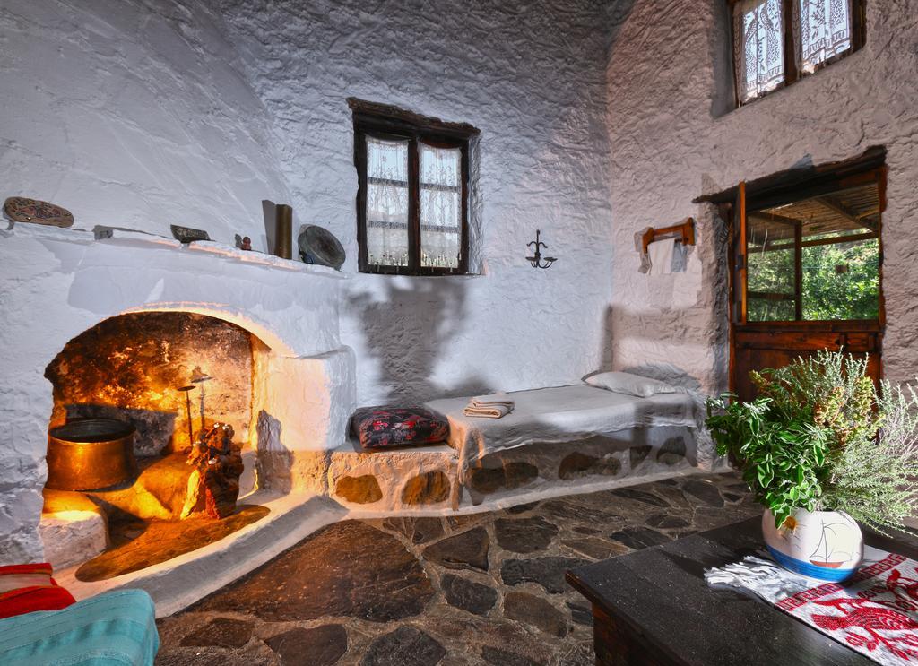 Aspros Potamos Aparthotel Makrýgialos Rom bilde