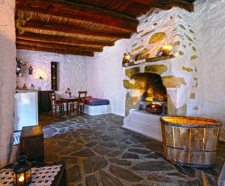 Aspros Potamos Aparthotel Makrýgialos Rom bilde